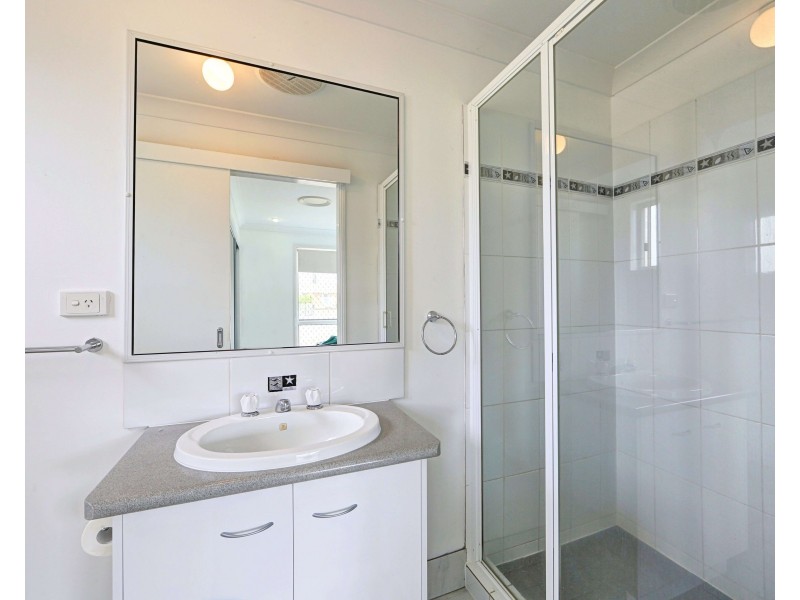 11 Amaroo Cres, Innes Park QLD 4670