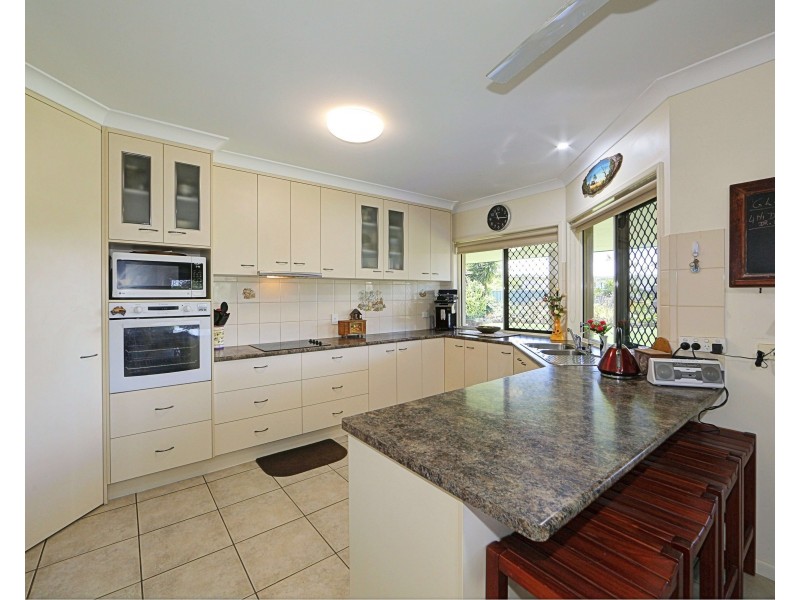 11 Francis Pl, Innes Park QLD 4670