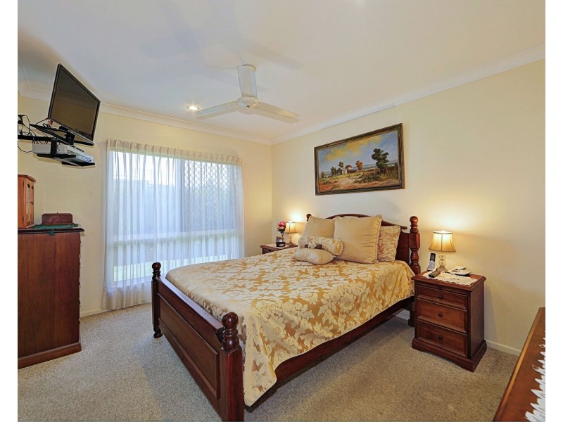 11 Francis Pl, Innes Park QLD 4670