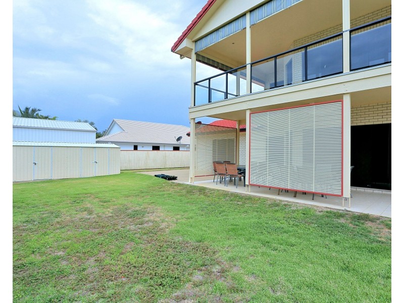 24 Bisdee St, Coral Cove QLD 4670