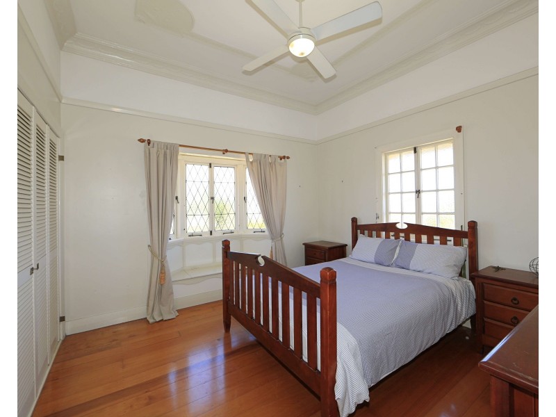 156 Barolin Esplanade, Coral Cove QLD 4670
