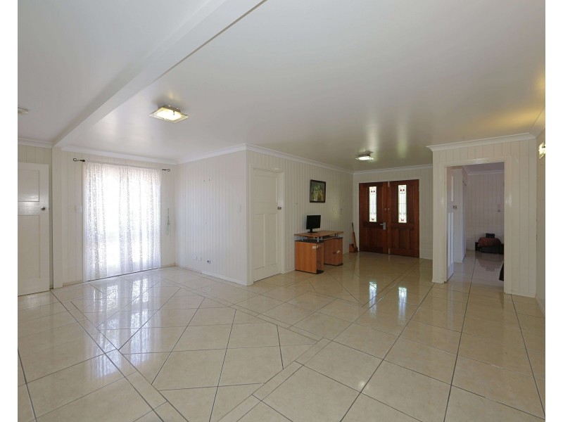 156 Barolin Esplanade, Coral Cove QLD 4670