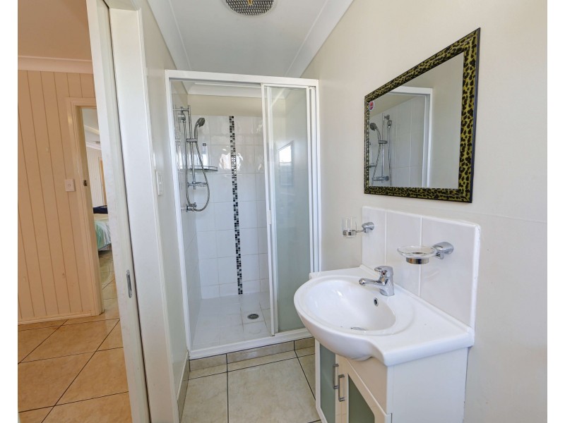 156 Barolin Esplanade, Coral Cove QLD 4670