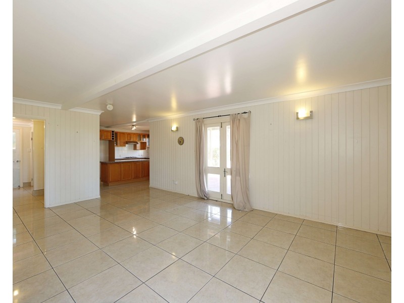 156 Barolin Esplanade, Coral Cove QLD 4670