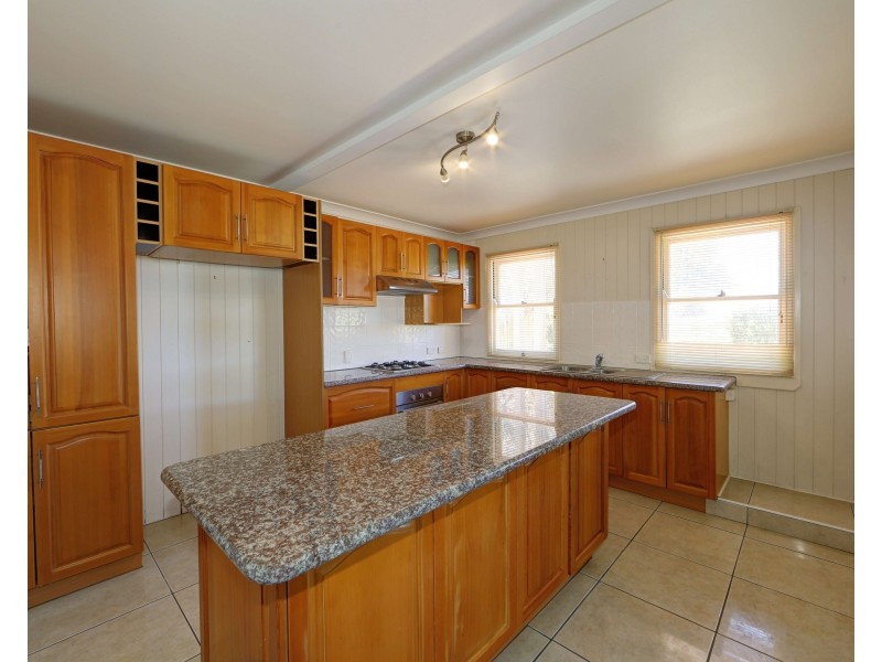 156 Barolin Esplanade, Coral Cove QLD 4670