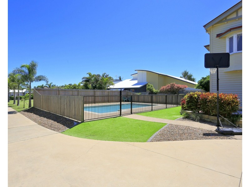 156 Barolin Esplanade, Coral Cove QLD 4670