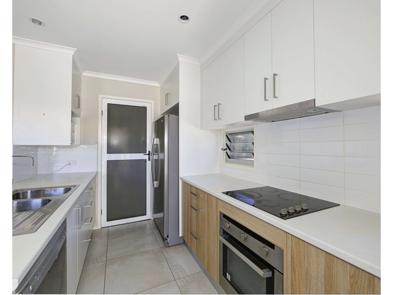 2/27 Holland St, Bargara QLD 4670