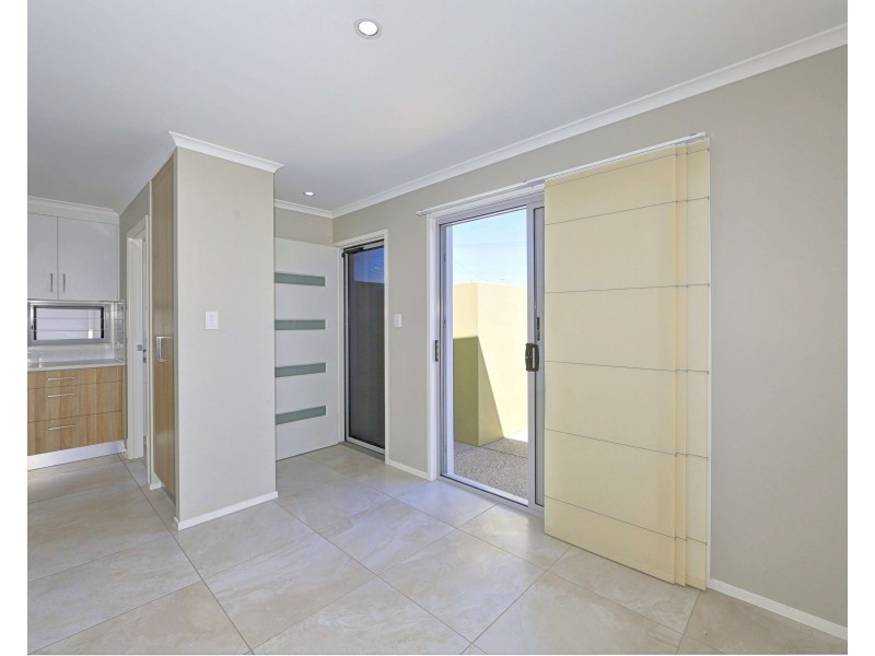 2/27 Holland St, Bargara QLD 4670