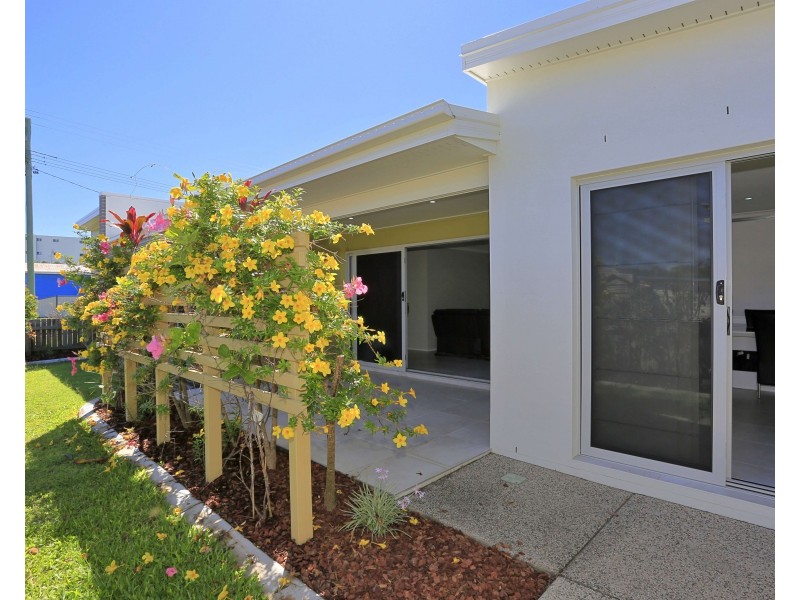 2/27 Holland St, Bargara QLD 4670