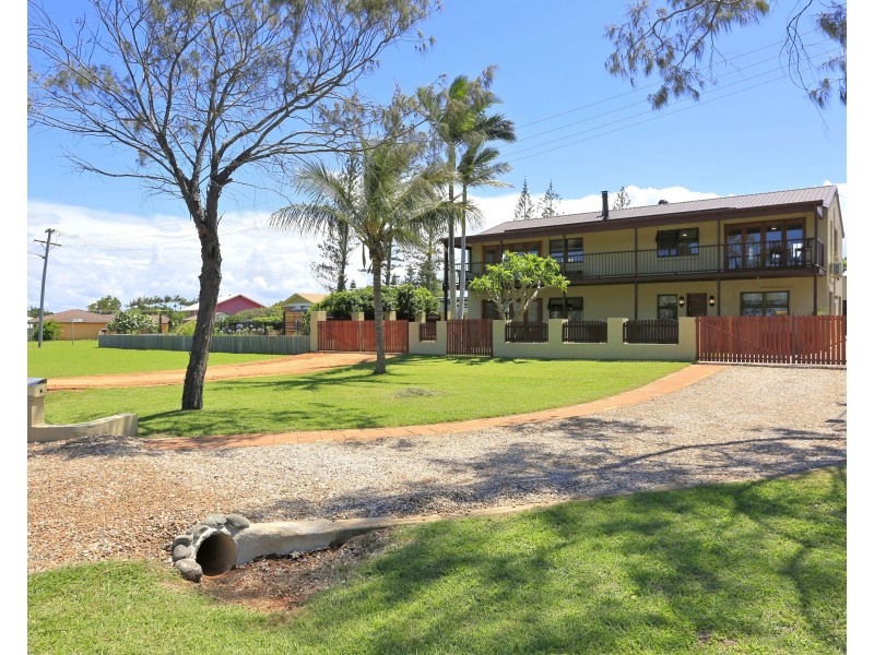 114 Esplanade, Elliott Heads QLD 4670