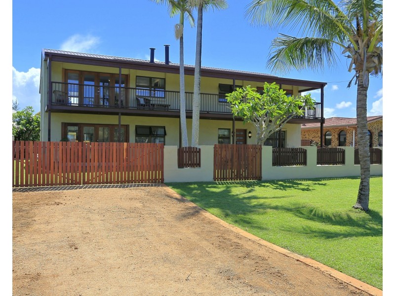114 Esplanade, Elliott Heads QLD 4670