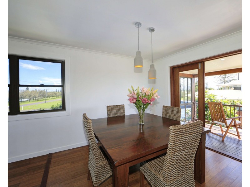 114 Esplanade, Elliott Heads QLD 4670