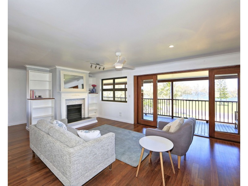 114 Esplanade, Elliott Heads QLD 4670