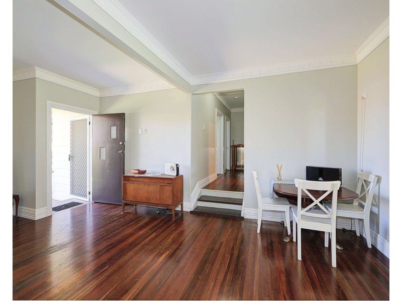 7 Sims Rd, Avenell Heights QLD 4670