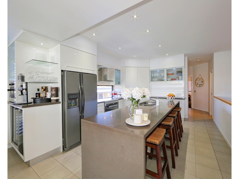 2/31 Miller Street, Bargara QLD 4670