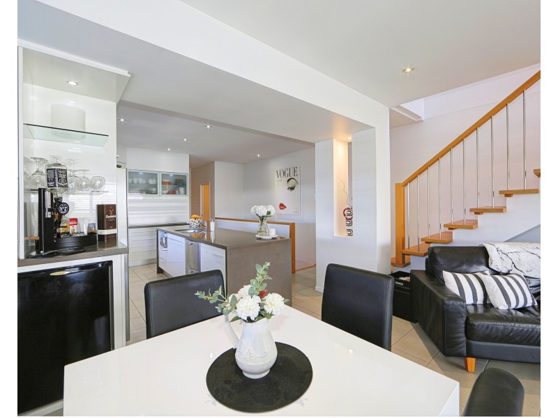 2/31 Miller Street, Bargara QLD 4670