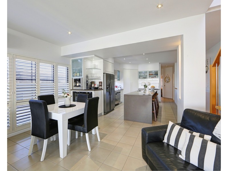 2/31 Miller Street, Bargara QLD 4670