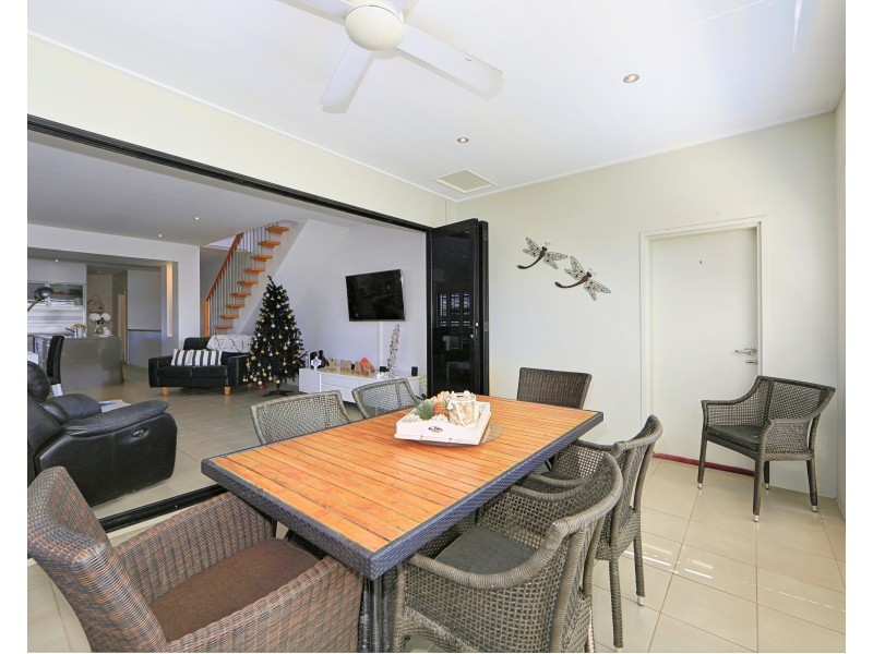 2/31 Miller Street, Bargara QLD 4670
