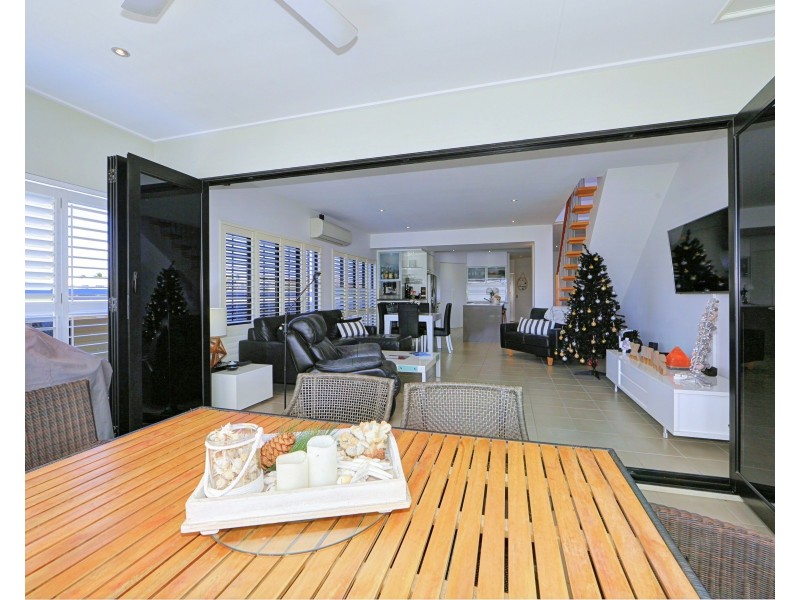 2/31 Miller Street, Bargara QLD 4670
