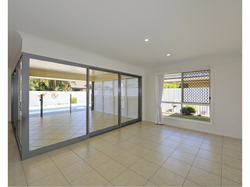 13 Baker Finch Drive, Bargara QLD 4670
