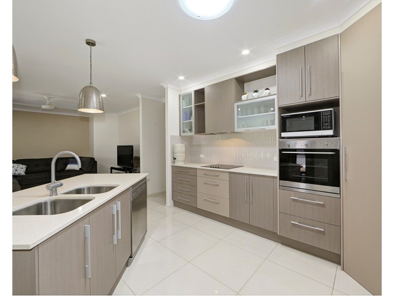 10 Amronel Cl, Innes Park QLD 4670