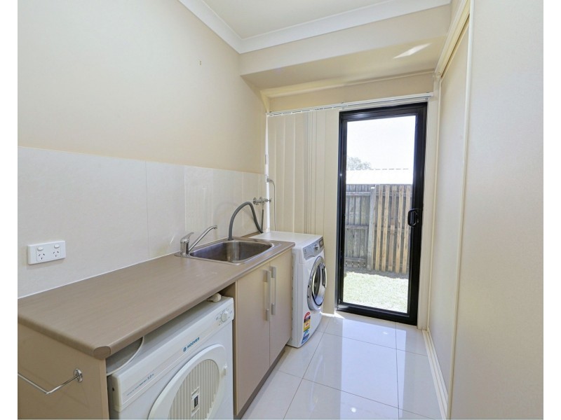10 Amronel Cl, Innes Park QLD 4670