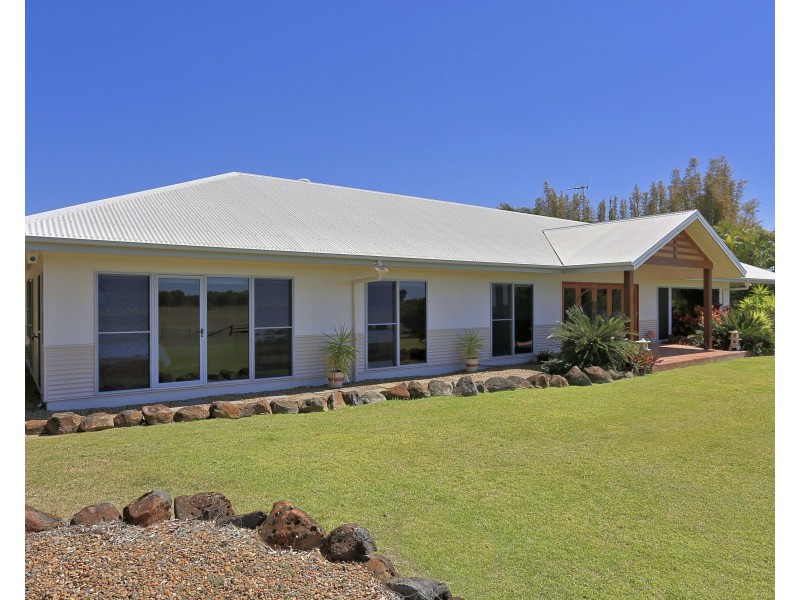 231 Shelley St, Burnett Heads QLD 4670