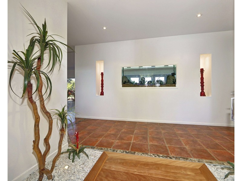 231 Shelley St, Burnett Heads QLD 4670