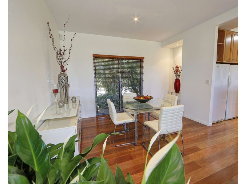 231 Shelley St, Burnett Heads QLD 4670