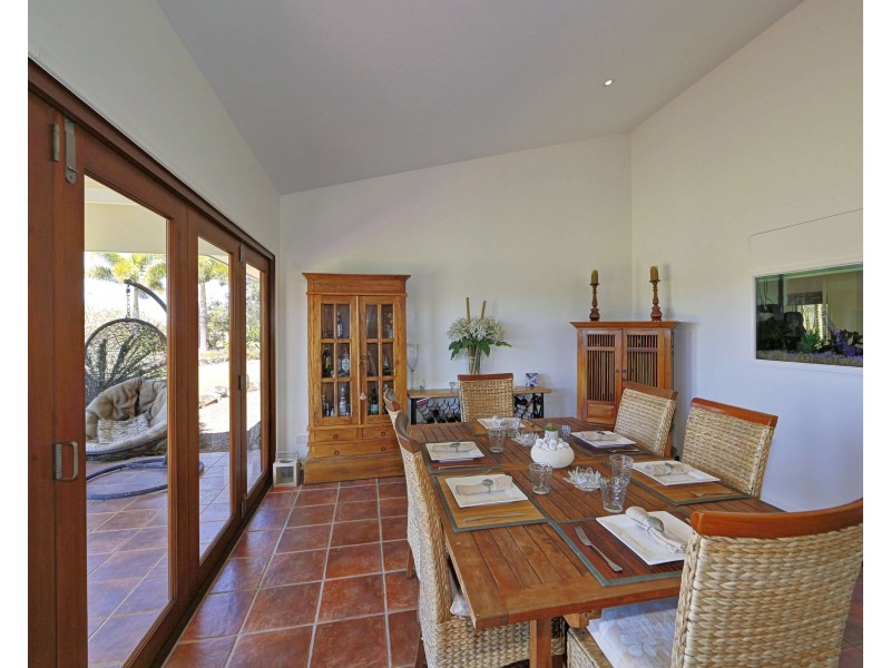 231 Shelley St, Burnett Heads QLD 4670