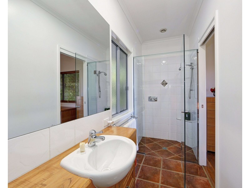 231 Shelley St, Burnett Heads QLD 4670