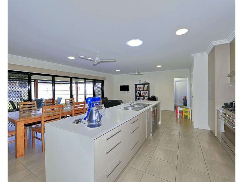 1 Augusta Ct, Bargara QLD 4670