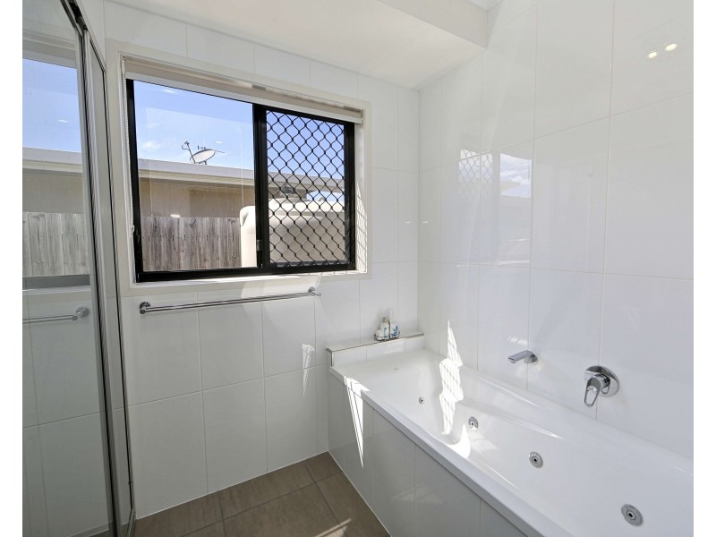 1 Augusta Ct, Bargara QLD 4670