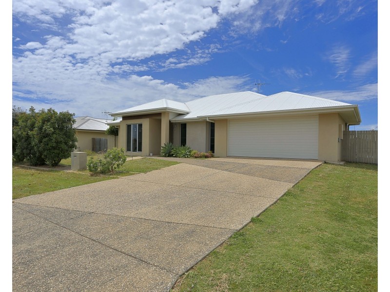 13 Firefly St, Bargara QLD 4670