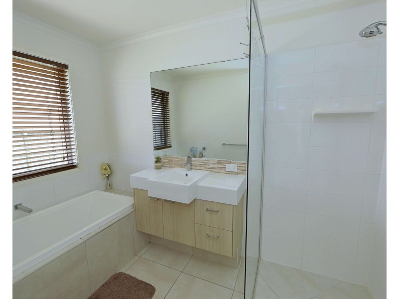13 Firefly St, Bargara QLD 4670