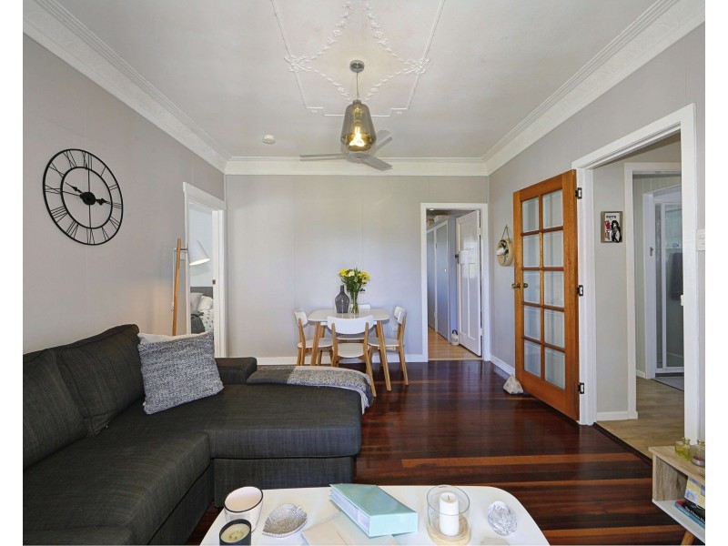 27 Howard St, Bargara QLD 4670