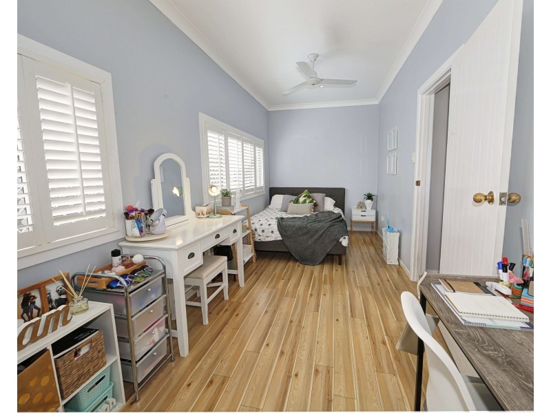 27 Howard St, Bargara QLD 4670