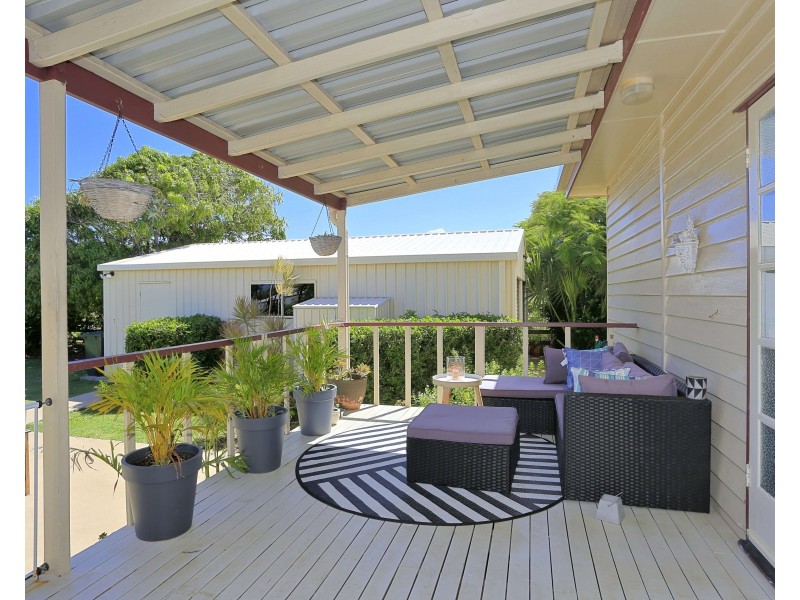 27 Howard St, Bargara QLD 4670