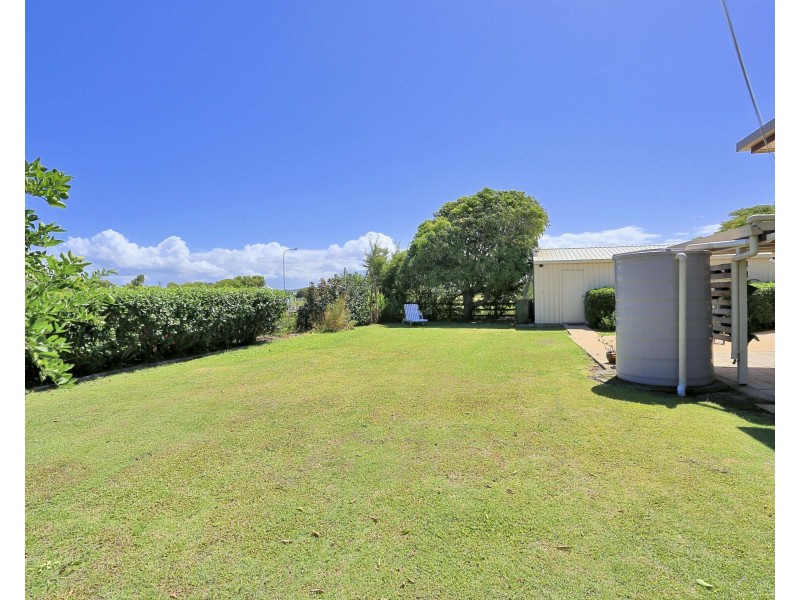 27 Howard St, Bargara QLD 4670
