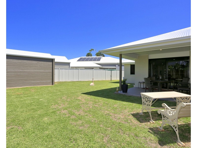 2/2 Masthead Drive, Bargara QLD 4670