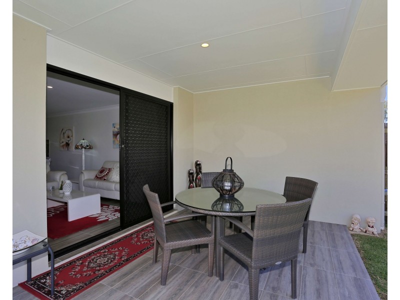 2/2 Masthead Drive, Bargara QLD 4670