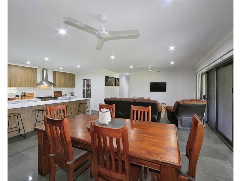 69 Parklands Dr, Branyan QLD 4670