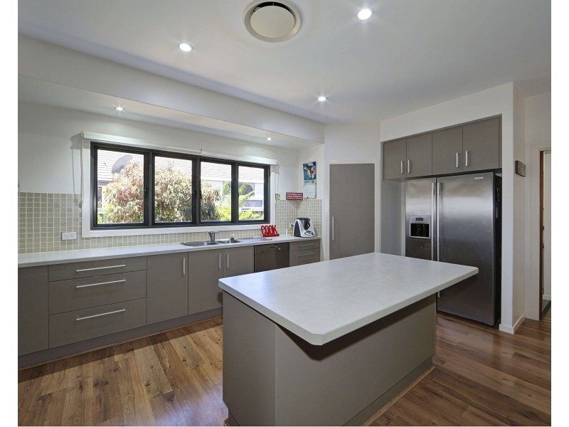 30 Breeze Dr, Bargara QLD 4670