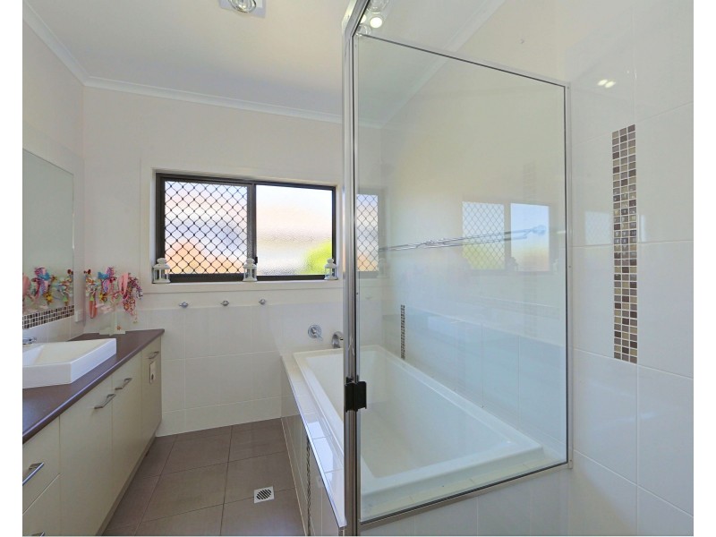 30 Breeze Dr, Bargara QLD 4670