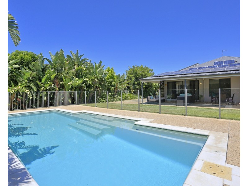 4 Sea Change Ct, Bargara QLD 4670