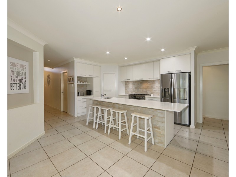 4 Sea Change Ct, Bargara QLD 4670