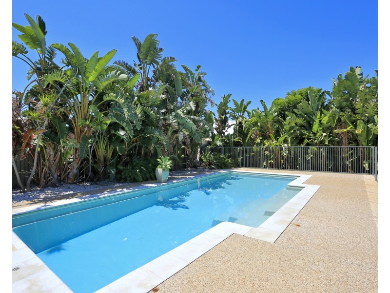 4 Sea Change Ct, Bargara QLD 4670