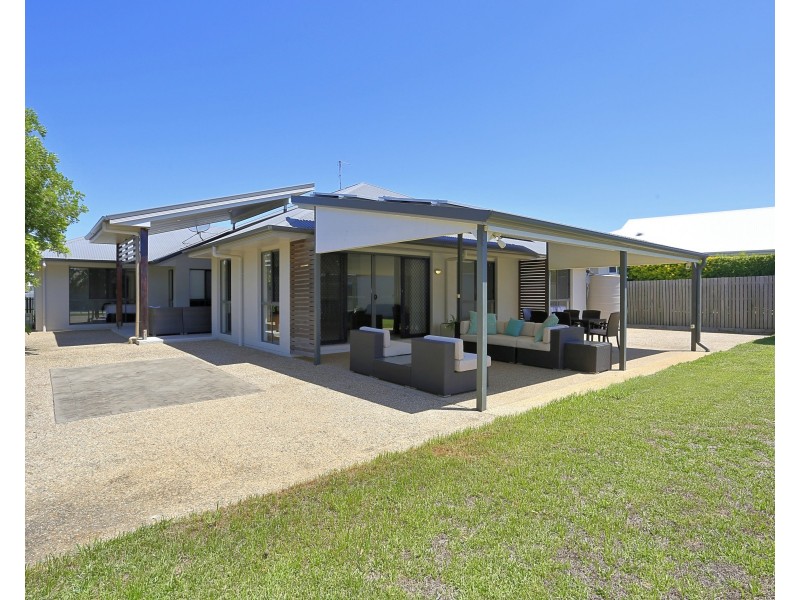 4 Sea Change Ct, Bargara QLD 4670