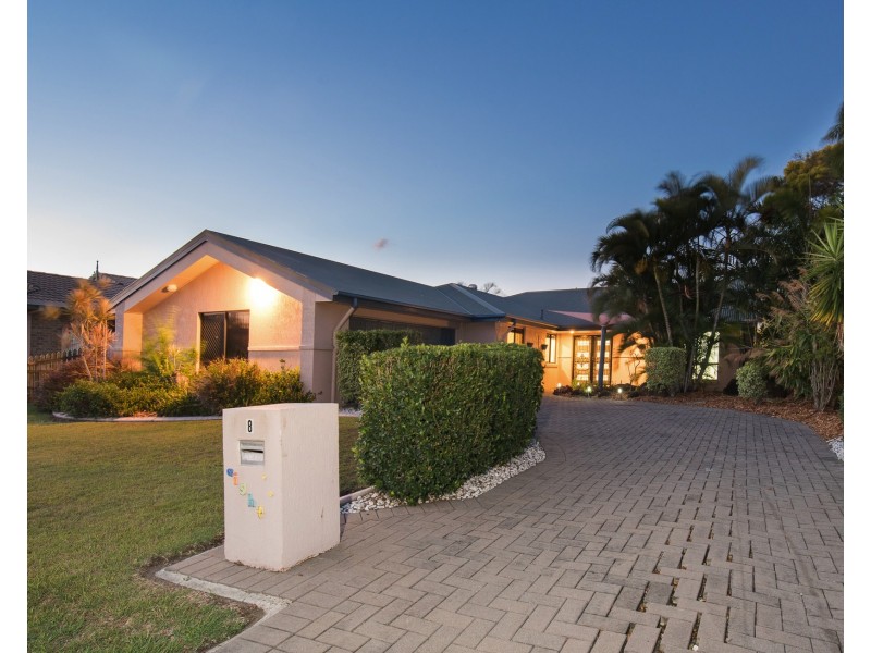 8 Broadwater Cl, Bargara QLD 4670