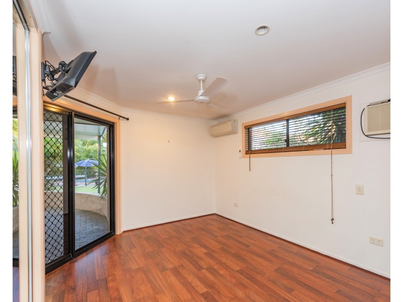 8 Broadwater Cl, Bargara QLD 4670